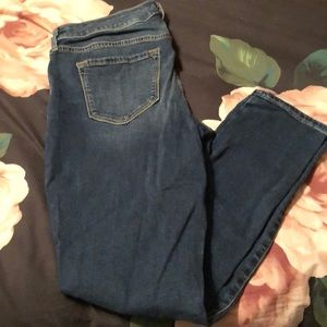 NWOT Med wash ripped old navy jeans